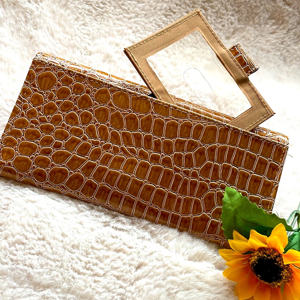 Croc Print Wallet - Picture 5 of 14